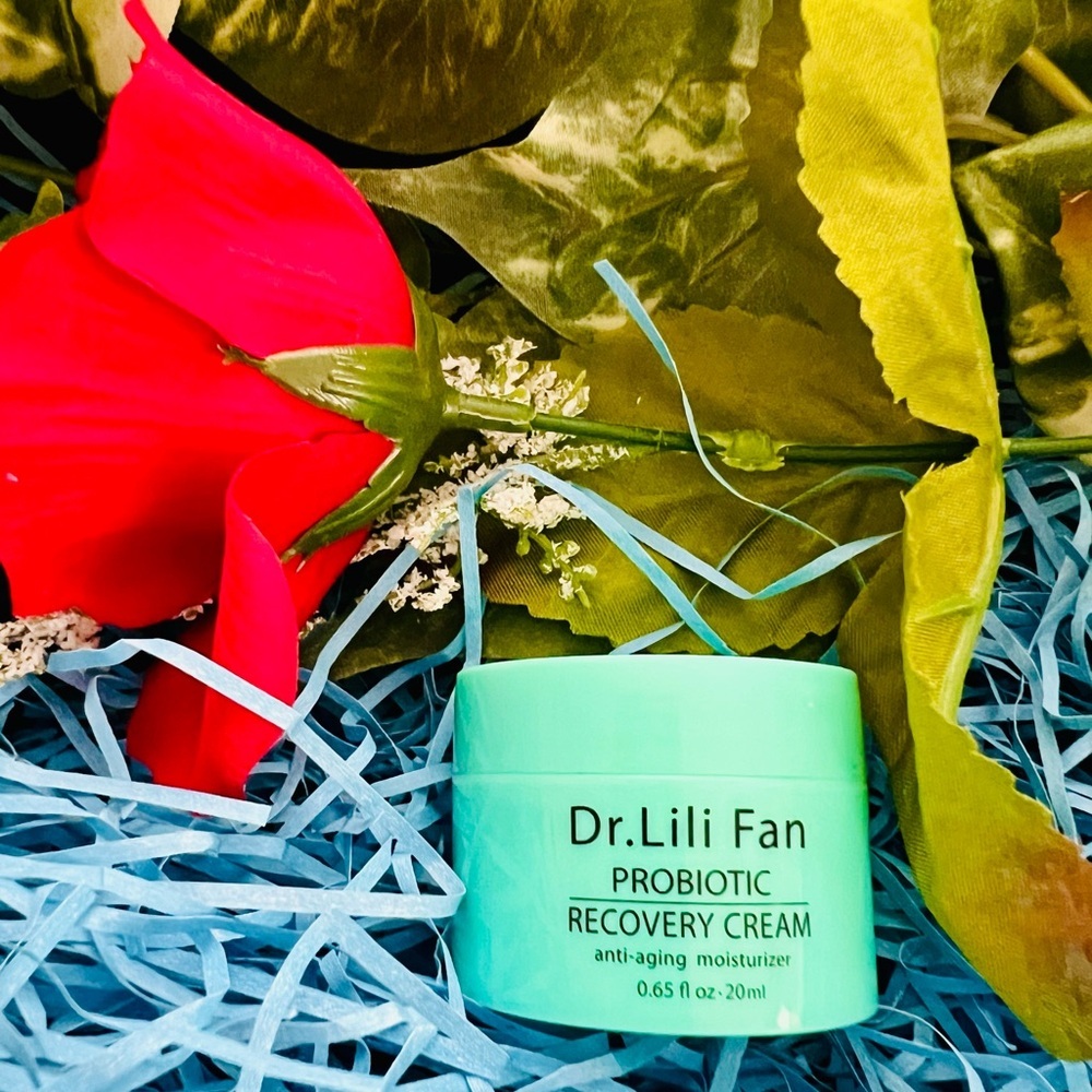New Dr. Lili Fan Probiotic Recovery Cream w/ Anti-Aging Moisturizer